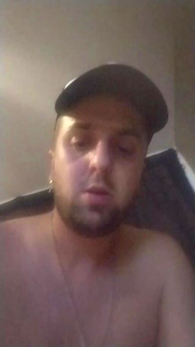 lapinchaud3801 live cam on Cam4