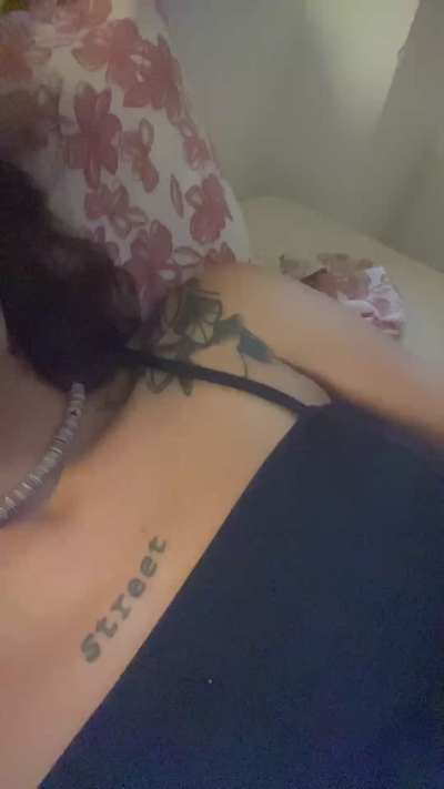 lapiubelle live cam on Cam4