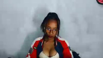 lapoaly1 live cam on Cam4