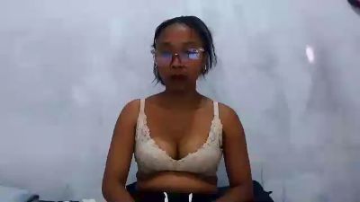 lapoaly1 live cam on Cam4