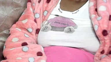 lapoaly1 live cam on Cam4