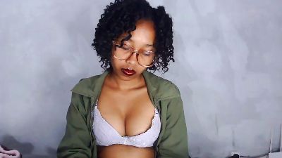 lapoaly1 live cam on Cam4