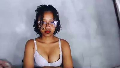 lapoaly1 live cam on Cam4