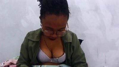 lapoaly1 live cam on Cam4