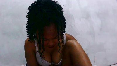 lapoaly1 live cam on Cam4