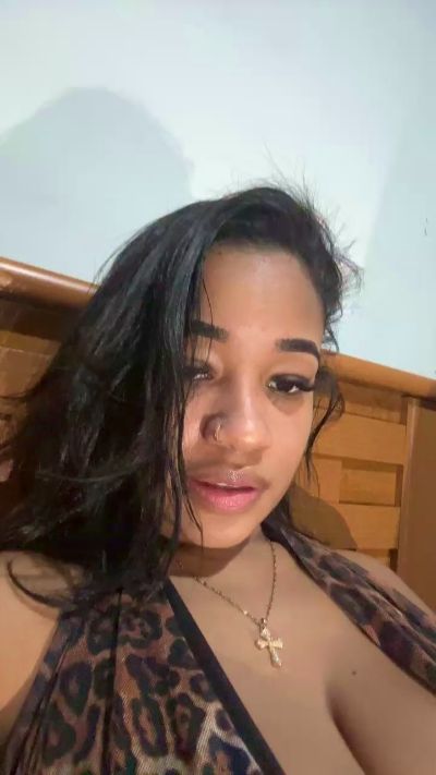 lara_loba live cam on Cam4