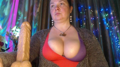 laraluxe live cam on Cam4