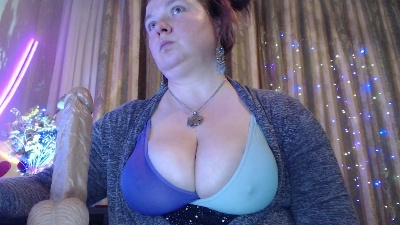 laraluxe live cam on Cam4