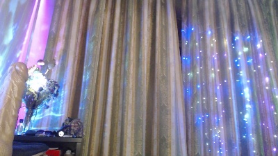 laraluxe live cam on Cam4