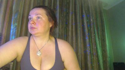 laraluxe live cam on Cam4