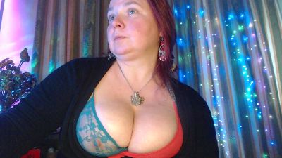 laraluxe live cam on Cam4