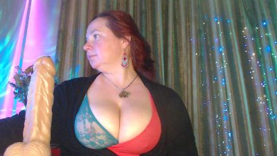 laraluxe live cam on Cam4