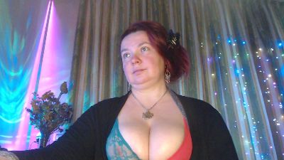laraluxe live cam on Cam4