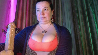 laraluxe live cam on Cam4