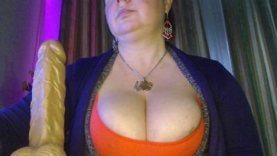 laraluxe live cam on Cam4