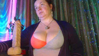laraluxe live cam on Cam4