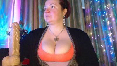 laraluxe live cam on Cam4