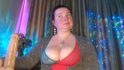 laraluxe live cam on Cam4