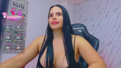 lararoberts_ live cam on Cam4