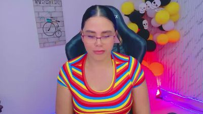 lararoberts_ live cam on Cam4