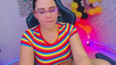 lararoberts_ live cam on Cam4
