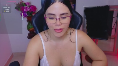 lararoberts_ live cam on Cam4