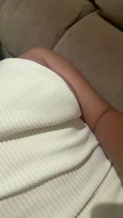 larissa350 live cam on Cam4
