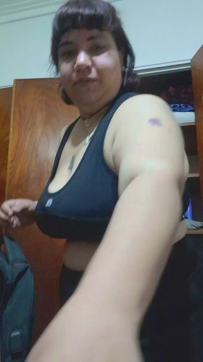 laritamua live cam on Cam4