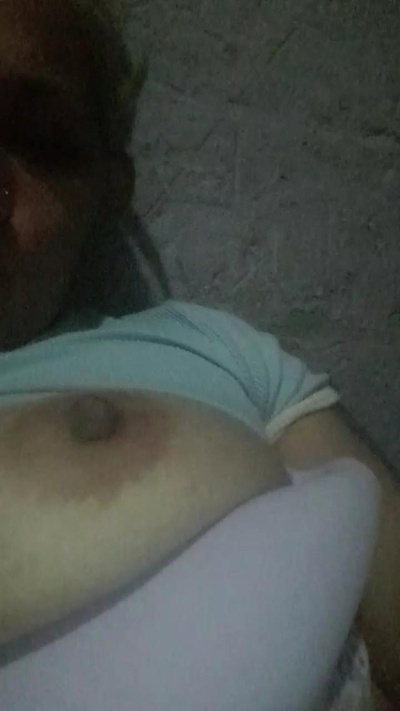 larubia1985 live cam on Cam4