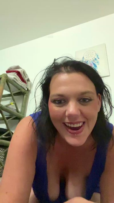 lasoumise7 live cam on Cam4