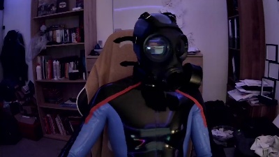 latex_diver34 live cam on Cam4
