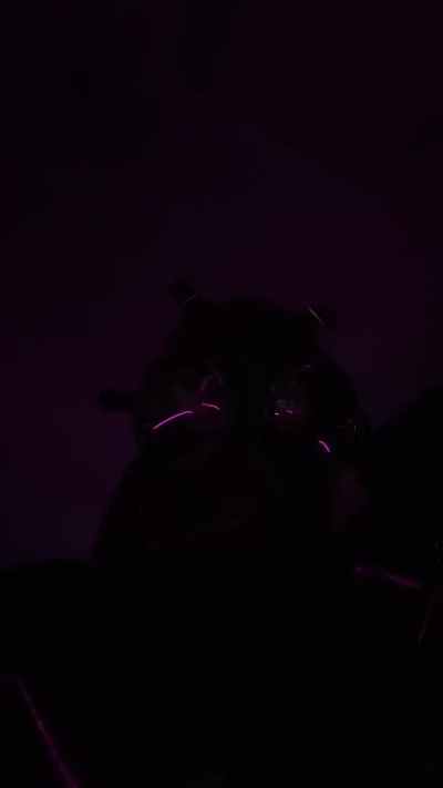 latex_diver34 live cam on Cam4