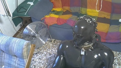 latexslut1 live cam on Cam4