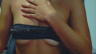 latin_couple77 live cam on Cam4
