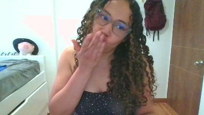 latina_hot84 live cam on Cam4