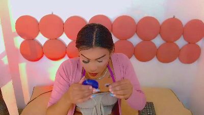 latina_megan live cam on Cam4