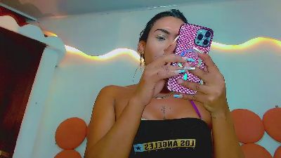 latina_megan live cam on Cam4