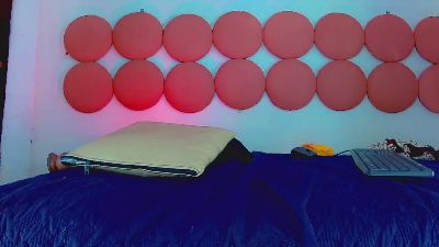 latina_megan live cam on Cam4