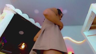 latina_megan live cam on Cam4