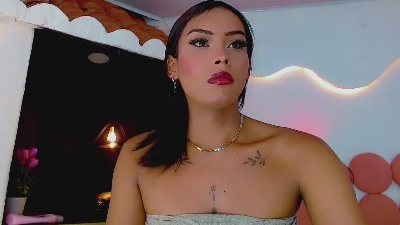 latina_megan live cam on Cam4