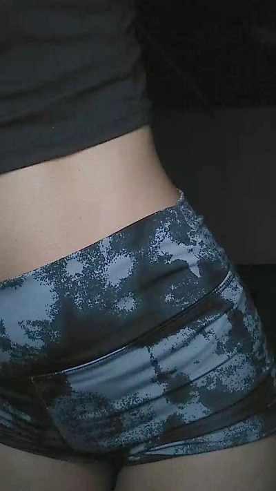 latinakira1 live cam on Cam4