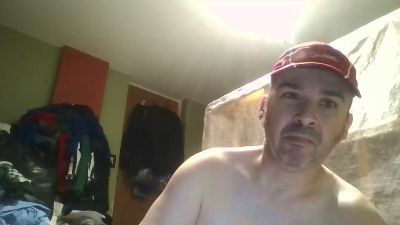 latinbeast80 live cam on Cam4