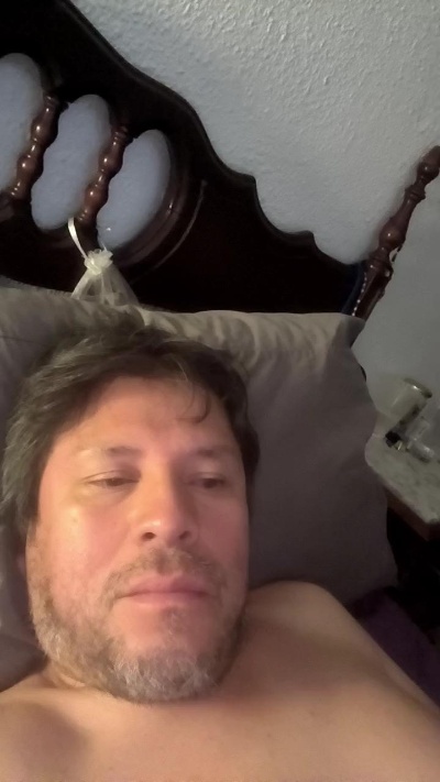 latinomadri3 live cam on Cam4