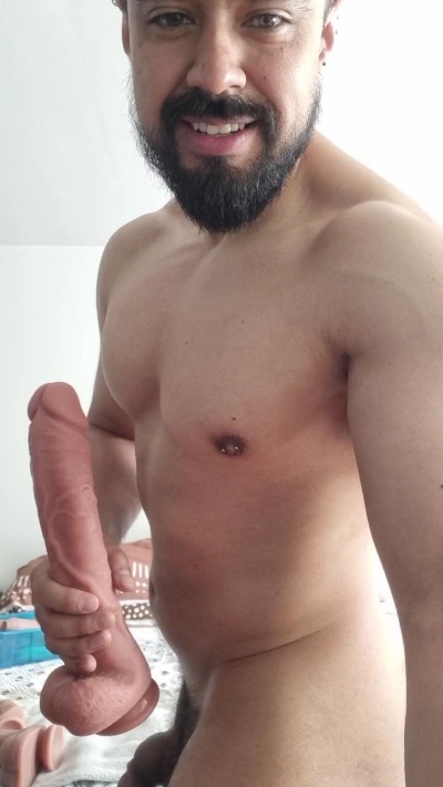 latinpenes live cam on Cam4