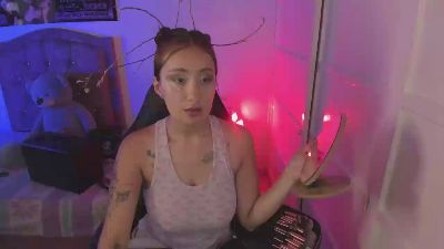laura_hoot20 live cam on Cam4