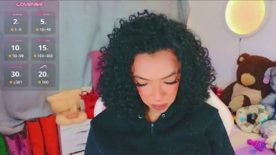 lauracollingsss live cam on Cam4