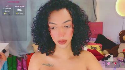 lauracollingsss live cam on Cam4
