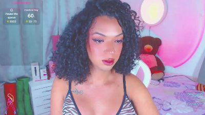 lauracollingsss live cam on Cam4