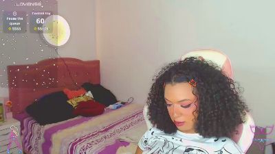 lauracollingsss live cam on Cam4