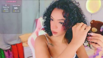 lauracollingsss live cam on Cam4